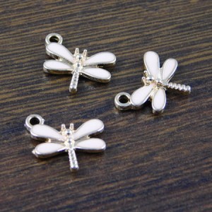 Zawieszka ważka z metalu i emalii 15x10mm różowa (1szt.)