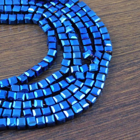 Kostki fasetowane ze szkła 4.5x4.5mm niebieskie (20szt.)