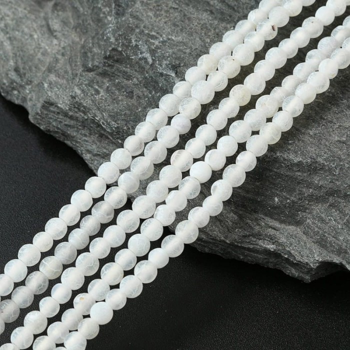 Agat biały matowy kulki 4mm (20szt.)