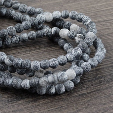 Agat czarny matowy kulki 4mm (10szt.)