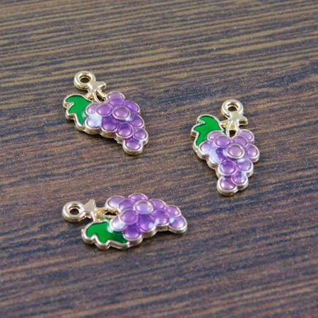 Zawieszka winogrono fioletowe z metalu i emalii 17x9mm (1szt)