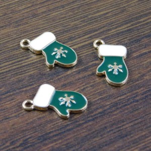 Zawieszka świąteczna rękawica zielona z metalu i emalii 19x11mm (1szt.)