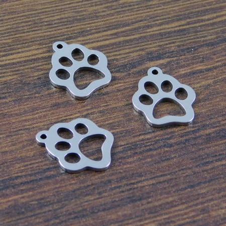 zawieszka-lapka-14x12mm-stal-chirurgiczna-ciemne-srebro-artfan