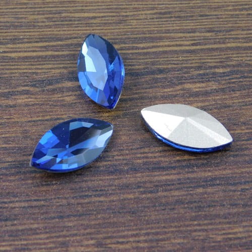 Kaboszon markiza fasetowana ze szkła 18x9x5mm granatowy (1szt)