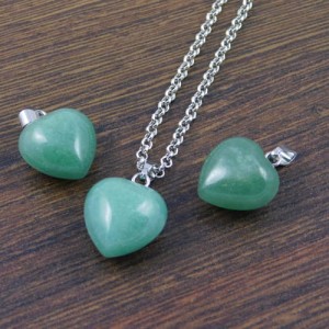 Zawieszka zielony awenturyn serce 23x16mm okucie ciemne srebrne (1szt.)