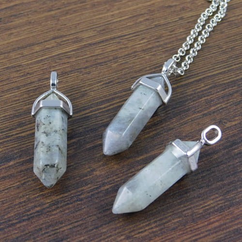 zawieszka-grot-labradoryt-kamien-naturalny-okucie-srebrne