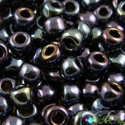 TOHO Round 3/0 Metallic Cosmos (10g)