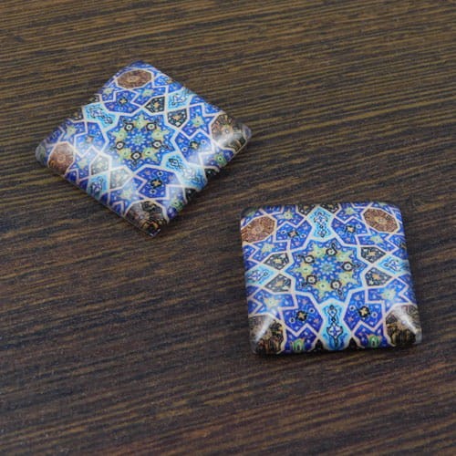 Kaboszon kwadrat ze szkła 25x25x7mm grafiką (1szt)