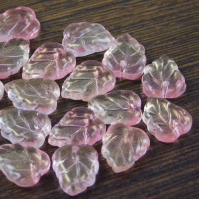 koraliki-listki-szklo-13mm-rozowe-transparentne-diy