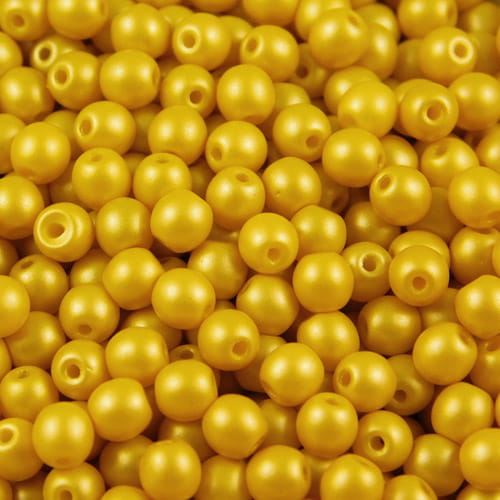 czeskie-koraliki-szklane-kulki-powdery-yellow-4mm