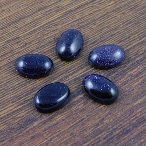 kaboszon-noc-kairu-owal-kamien-syntetyczny-14x10mm