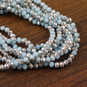 Oponki fasetowane ze szkła 4x3.5mm jasno niebieskie-srebrne (120szt.)