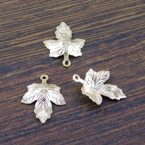 Zawieszka liść stal nierdzewna 15x12mm złota (1szt.)