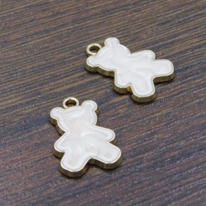 Zawieszka miś biały z metalu i emalii 21x14mm (1szt.)