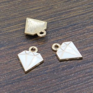 Zawieszka diament biały z metalu i emalii 15x11.5mm (1szt.)
