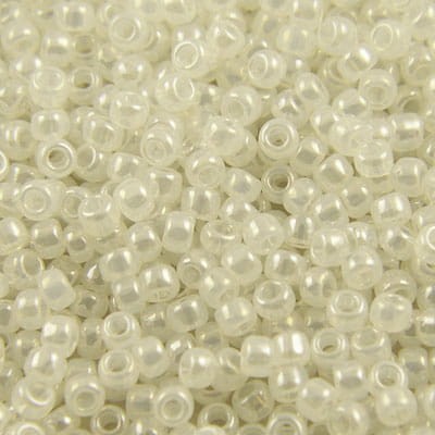 TOHO Round 11/0 Ceylon Snowflake (10g)