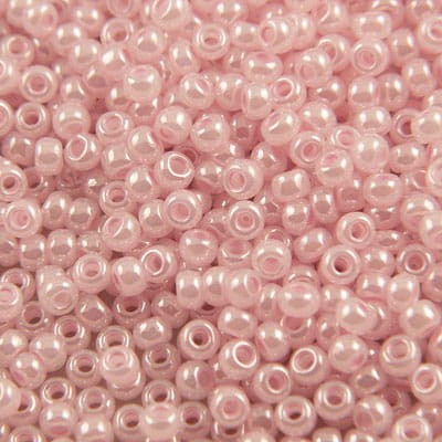 TOHO Round 11/0 Ceylon Innocent Pink (10g)