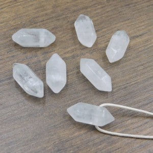 Zawieszka kryształ górski grot 22-20x9mm (1szt.)