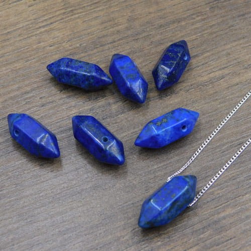 zawieszka-lapis-lazuli-grot-kamien-naturalny-22mm