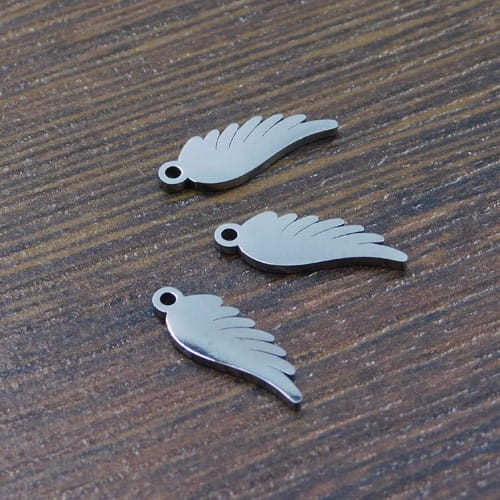 Zawieszka skrzydło stal nierdzewna 13.5x5mm ciemna srebrna (1szt.)