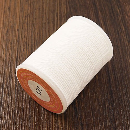 sznurek-woskowany-poliester-1mm-bialy-11m