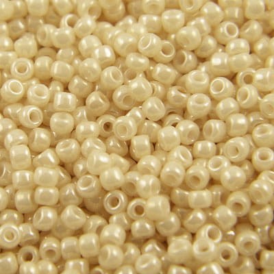 koraliki-toho-round-11-0-opaque-lustered-lt-beige-jasnobeżowe