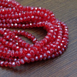 Oponki fasetowane ze szkła 4x3.5mm czerwone z połyskiem (110szt.)