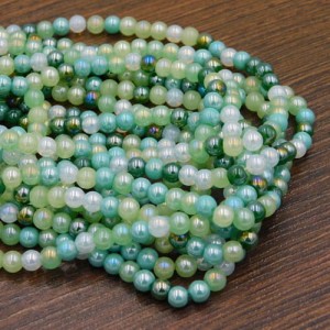 Kulki ze szkła 4-4.5mm mix zielony perłowy (95szt.)