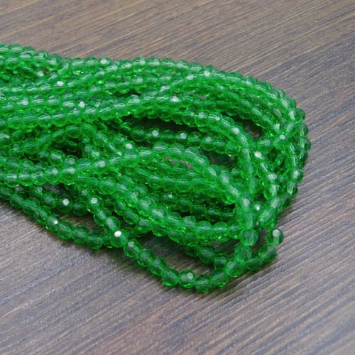 Kulki ze szkła fasetowane 4-4.5mm zielone (95szt)
