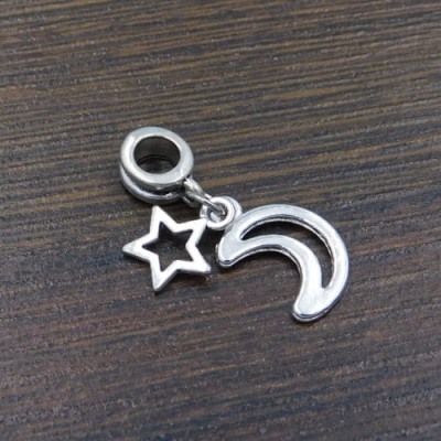 Zawieszka księżyc z metalu z podwieszką 29x10mm ciemna srebrna (1szt)