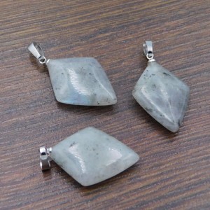 Zawieszka z krawatką romb labradoryt 35x18mm (1szt.)