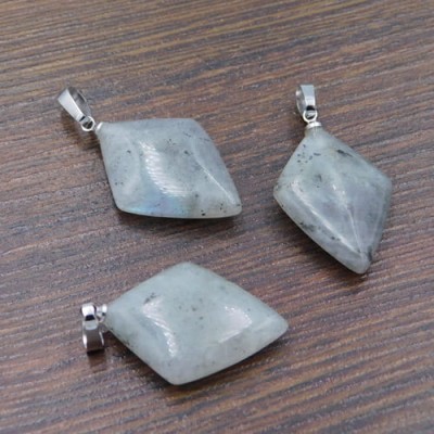 zawieszki-z-krawatka-romby-labradoryt-mineraly