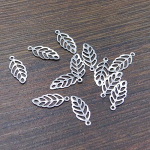 Zawieszka listek stal nierdzewna 13x5.5mm ciemny srebrny (10szt.)