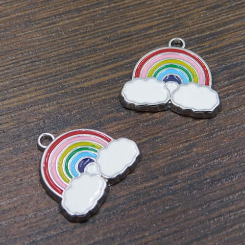 Zawieszka tęcza chmurka z metalu i emalii 19x17.5mm kolorowa (1szt.)