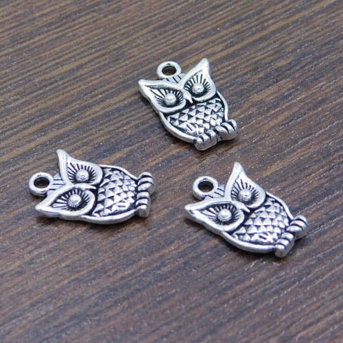 Zawieszka sowa z metalu 16x10.5mm ciemna srebrna (4szt.)