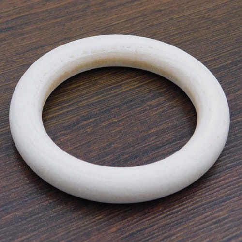 Kółko do makramy z drewna surowego 70x10.5mm kremowe (1szt.)