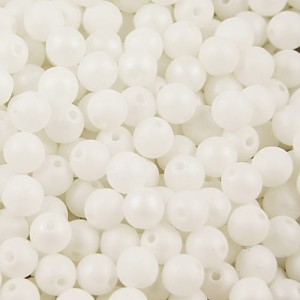 Czeskie koraliki szklane kulki 6mm Powdery Pastel White (20szt.)