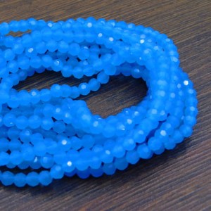 Kulki ze szkła fasetowane 4-4.5mm niebieskie (90szt.)