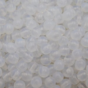 Czeskie koraliki szklane kulki 4mm Milky White (40szt.)