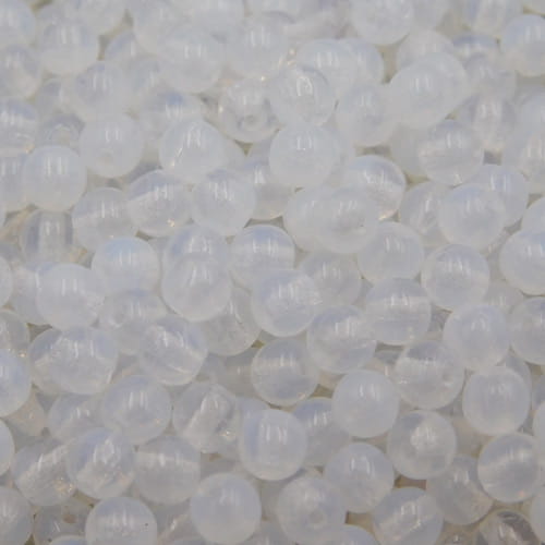 czeskie-koraliki-szklane-kulki-milky-white-4mm