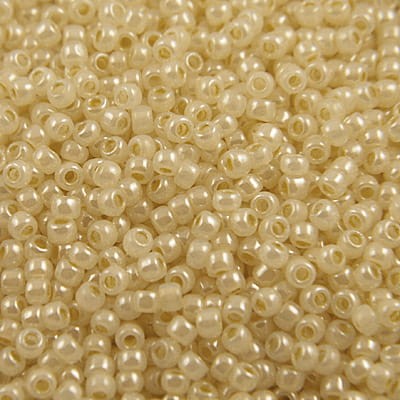 koraliki-toho-11-0-ceylon-rice-pudding-tr-11-901