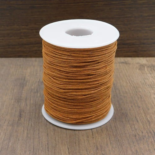Sznurek bawełniany woskowany 1mm cynamonowy (szpula około 90 metrów)