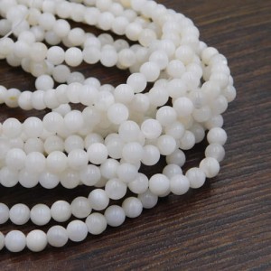 Masa perłowa kulki 4mm białe (sznur 95szt.)