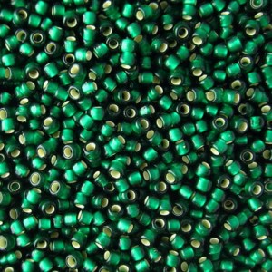 TOHO Round 11/0 Silver-Lined Frosted Green Emerald (10g)