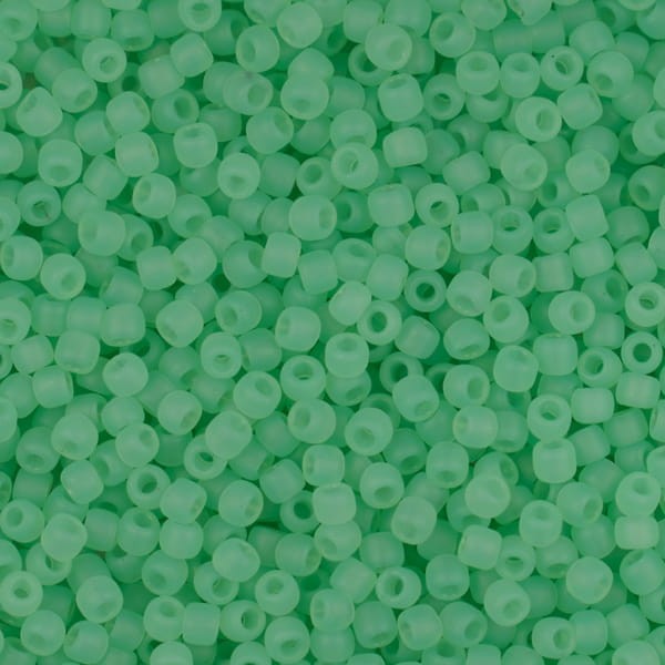 drobne-koraliki-szklane-toho-round-11-0-ceylon-frosted-celery-matowa-jasna-zielen-beading