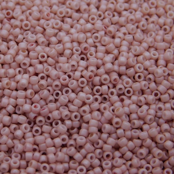 TOHO Round 15/0 Opaque-Pastel-Frosted Shrimp (5g)