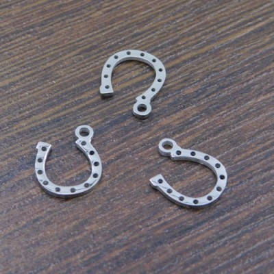 Zawieszka podkowa stal nierdzewna 13x10mm ciemna srebrna (1szt.)