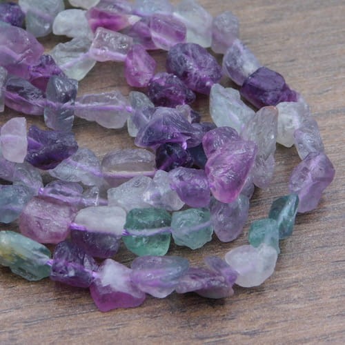 fluoryt-brylka-surowa-nieregularna-mix-kolorow