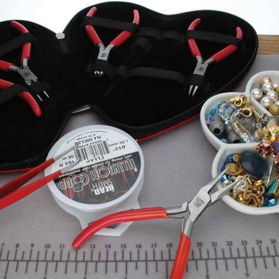 Zestaw szczypiec  do biżuterii w etui BeadSmith seria I Love Beads Serce czerwone