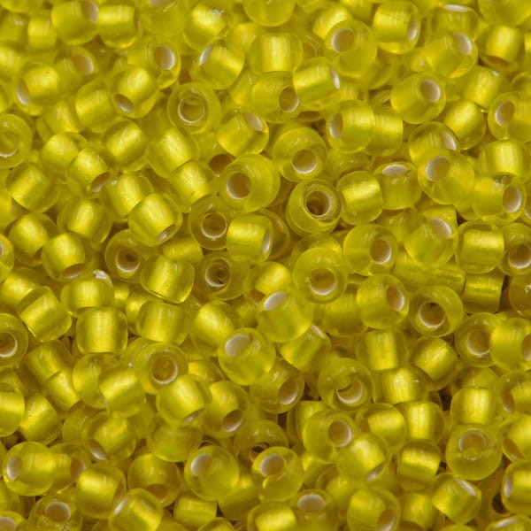 TOHO Round 8/0 Silver-Lined Frosted Lemon (10g)